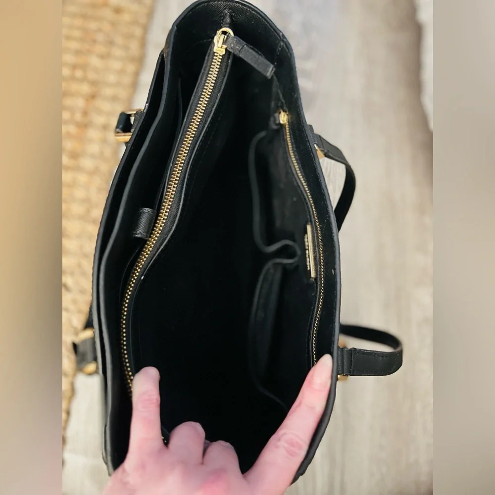 Tory Burch Robinson Leather Tote - Picture 5 of 12